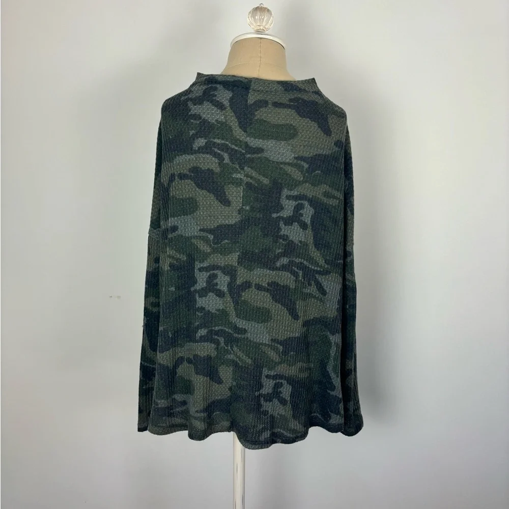 Fantastic Fawn Sweater Camouflage Criss-Cross Pullover S - Picture 2 of 4